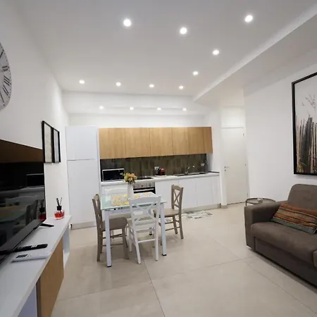 Holiday Garibaldi Apartment Appartamento