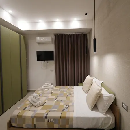 Appartamento Holiday Garibaldi Apartment *